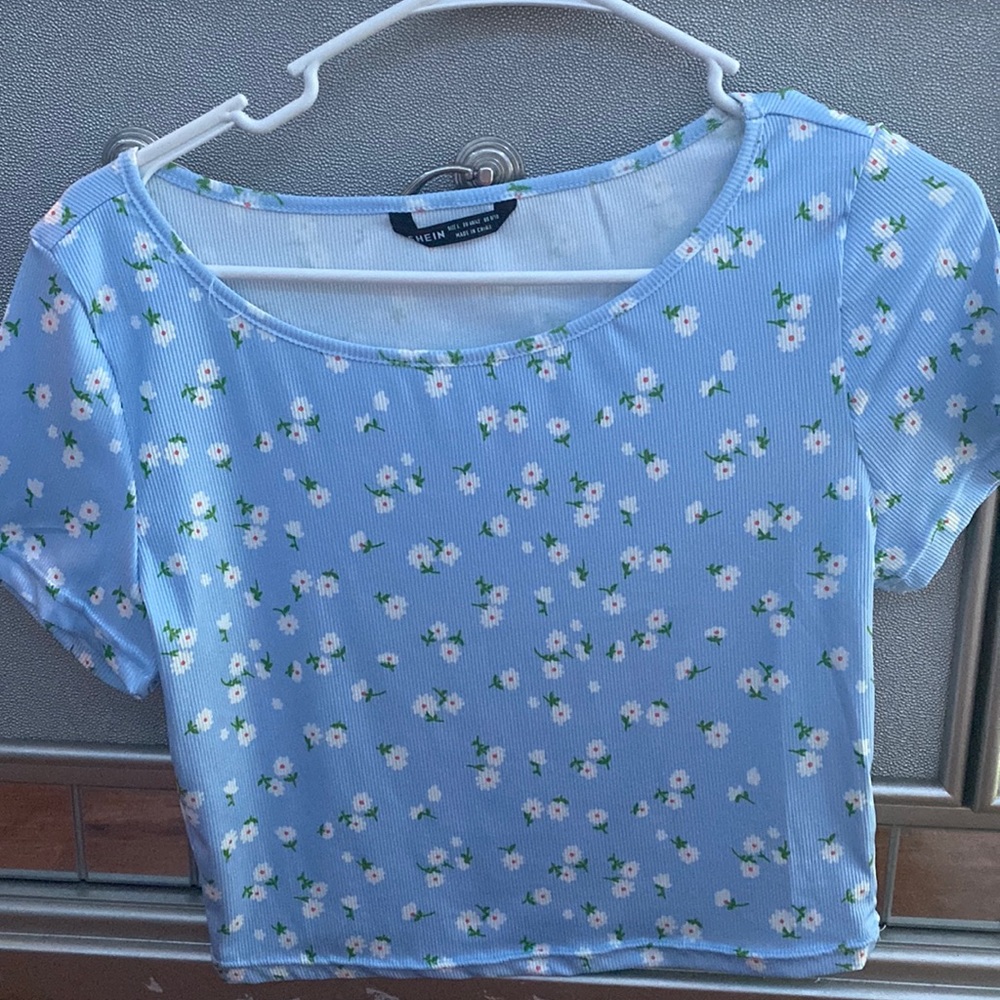 SHEIN Ditsy Floral Rib-Knit Tee